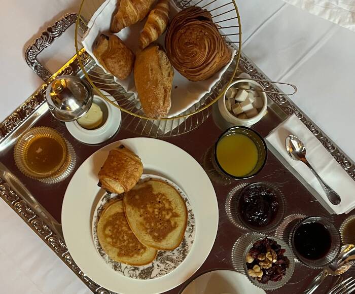 frontend.chez_albert.cocktail_bar