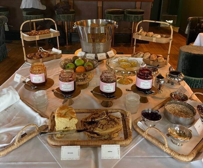 frontend.chez_albert.breakfast